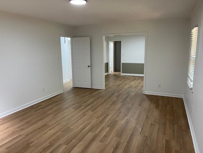 Building Photo - 5005 Tower Rd