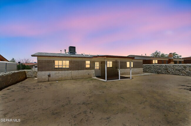 Building Photo - 2608 Dan Sikes Dr