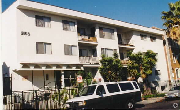 Primary Photo - 255 S Alexandria Ave