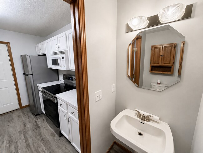 Building Photo - 393 Leeward Trail