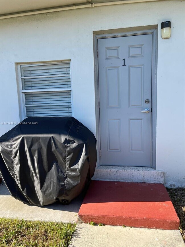 Building Photo - 11890 NE 16th Ave