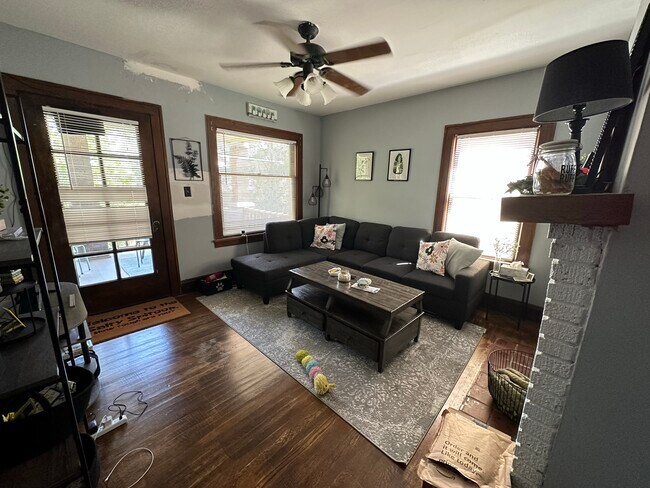 Building Photo - 1364 Bonnieview Ave