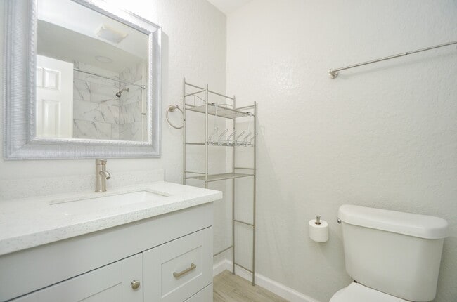 Building Photo - 2607 Harvest Moon Dr