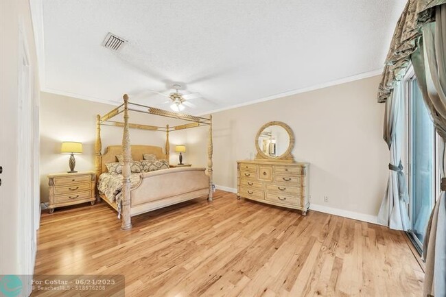 Building Photo - 7644 Elm Ridge Dr