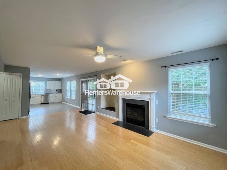 Building Photo - 171 Graystone Trce