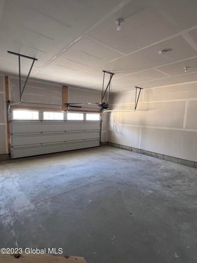 Building Photo - 544 NY-9P