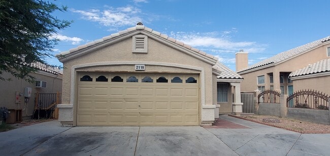 Building Photo - 2119 Raspberry Hill Rd