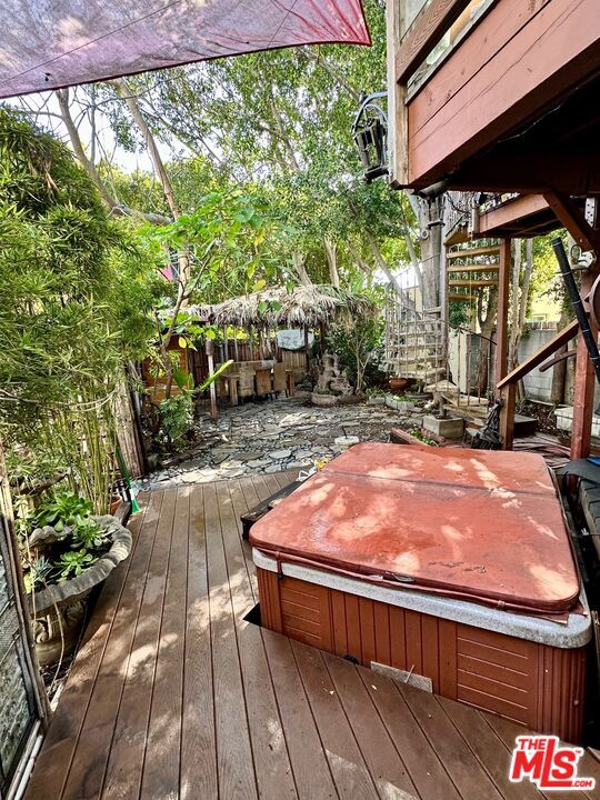 Building Photo - 1362 Masselin Ave