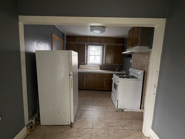 Building Photo - FOR RENT in LAFAYETTE!