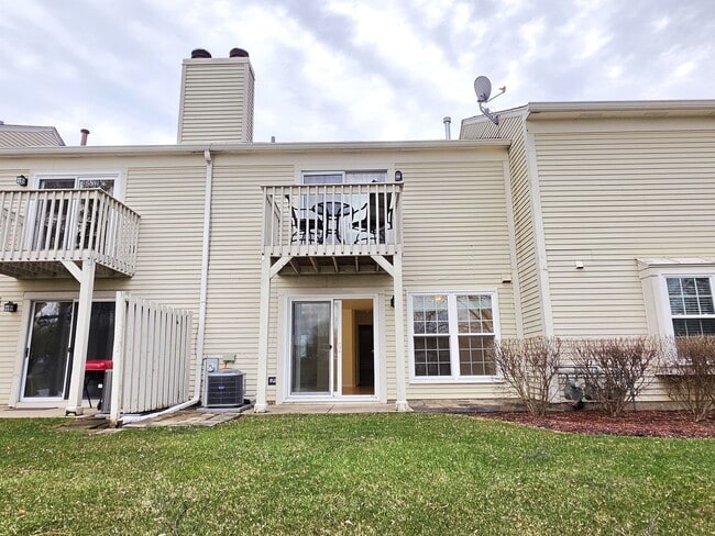 Building Photo - 1376 Longacre Ln