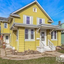Building Photo - 4 bedrooms in River Park!
