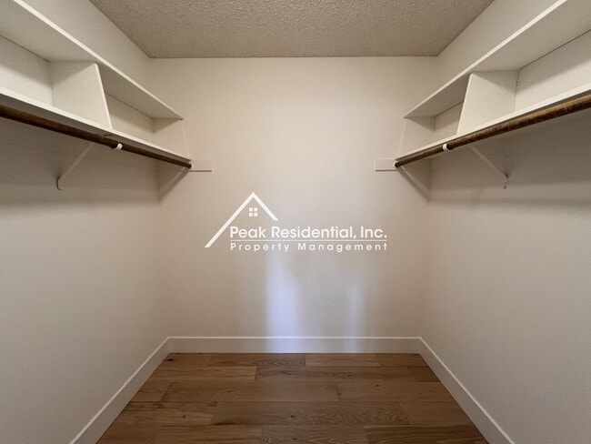 Building Photo - Nice Sacramento 2bd/1ba Halfplex!