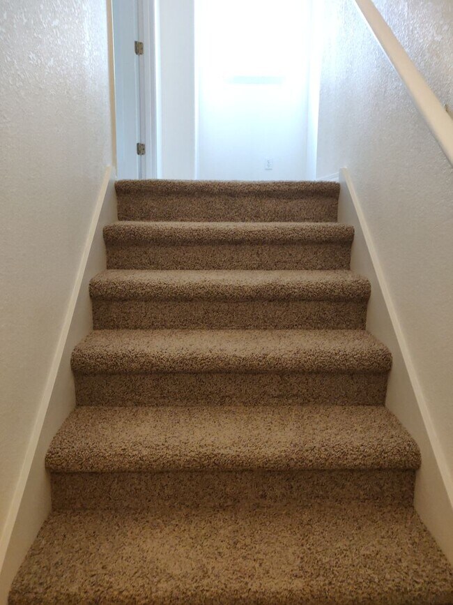 Building Photo - Spacious and charming, this two-story 4 be...