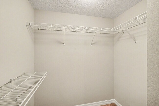 Building Photo - 1575 N Hwy A1A