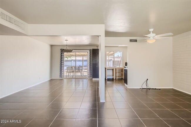 Building Photo - 3213 N 63rd Pl