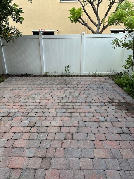 Building Photo - 9336 W 33rd Ave