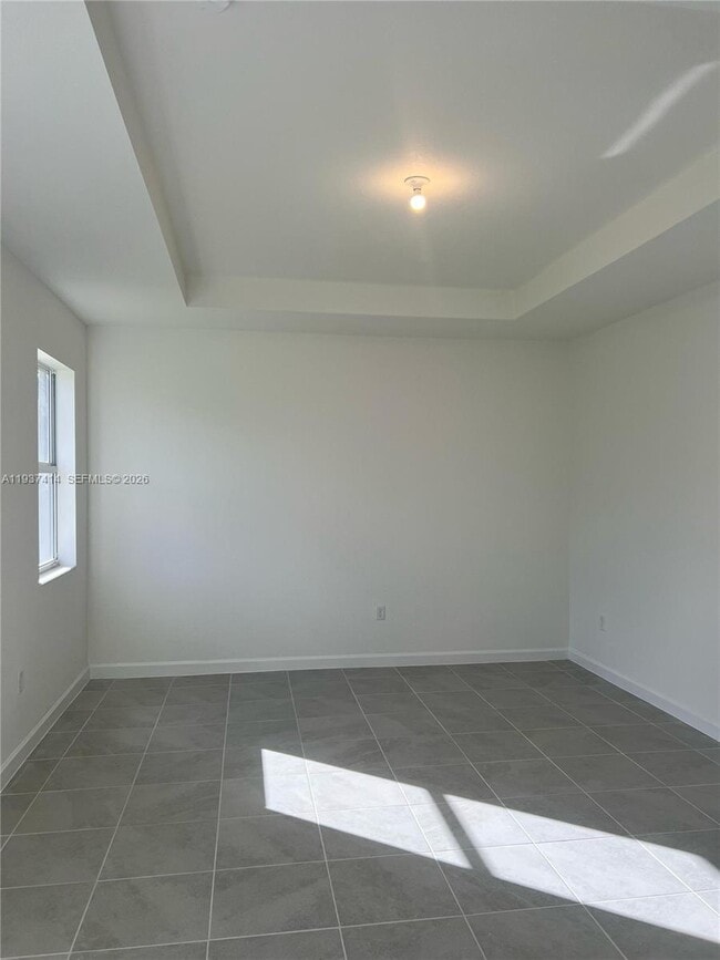 Building Photo - 2422 SE 30th St