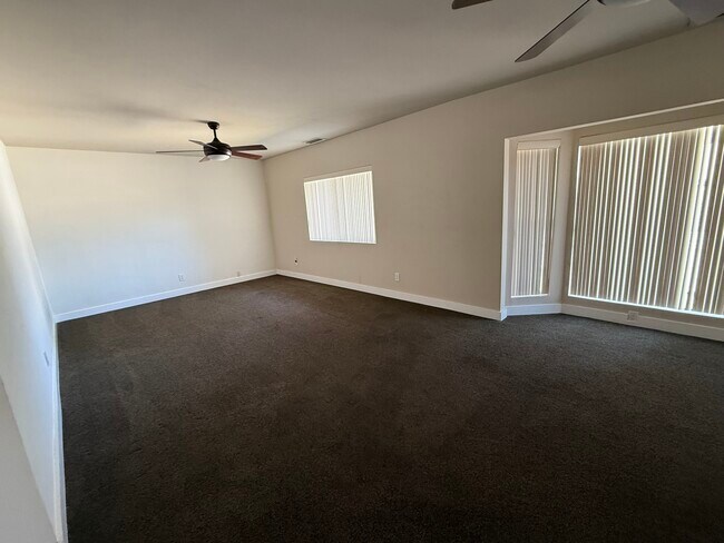 Building Photo - 280 S Craig Ave