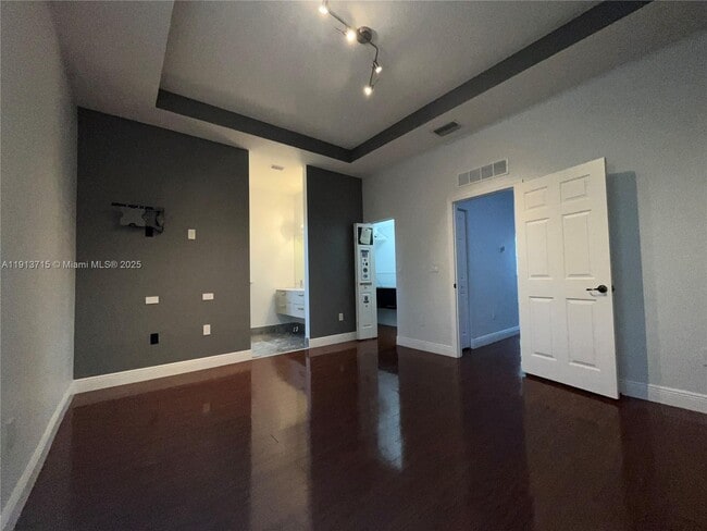 Building Photo - 4929 SW 140th Terrace