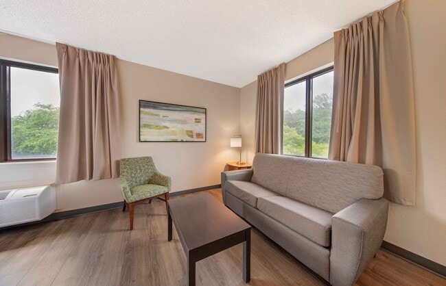 Building Photo - Furnished Studio-Fort Lauderdale - Cypress Creek - NW 6th Way