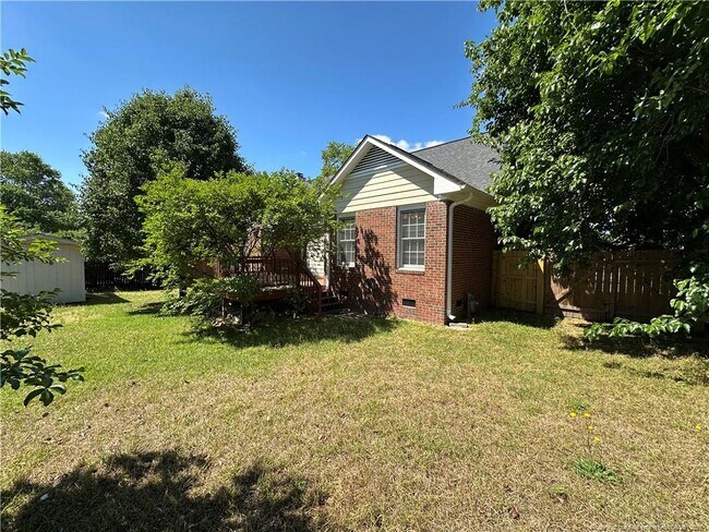 Building Photo - 2827 Beringer Dr