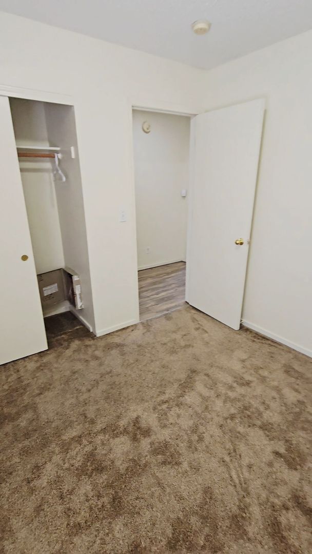 Building Photo - 2 Bed 2 bath 2 car garage Sierra Highlands home For Rent