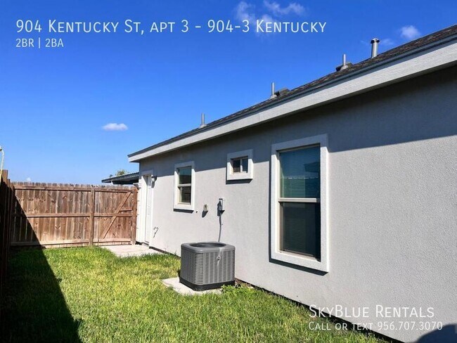 Building Photo - 904 Kentucky St