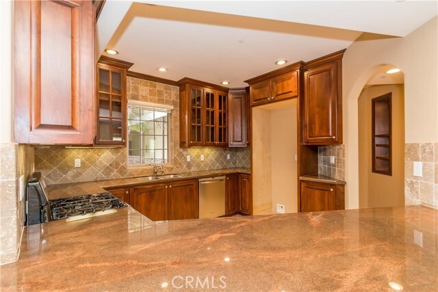 Building Photo - 4551 Coldwater Canyon Ave