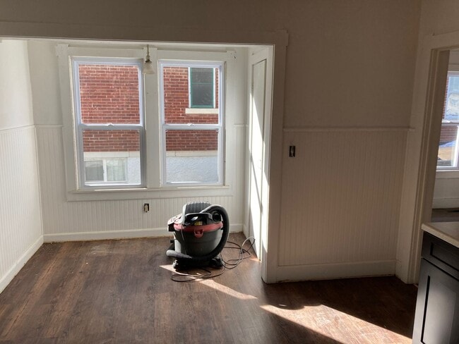 Building Photo - PRE-LEASING