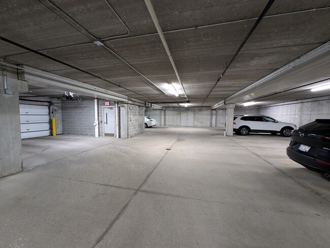 Building parking garage - 2121 S Kinnickinnic Ave