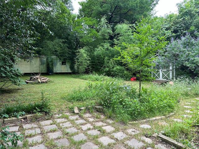 Building Photo - 8619 Groveland Dr