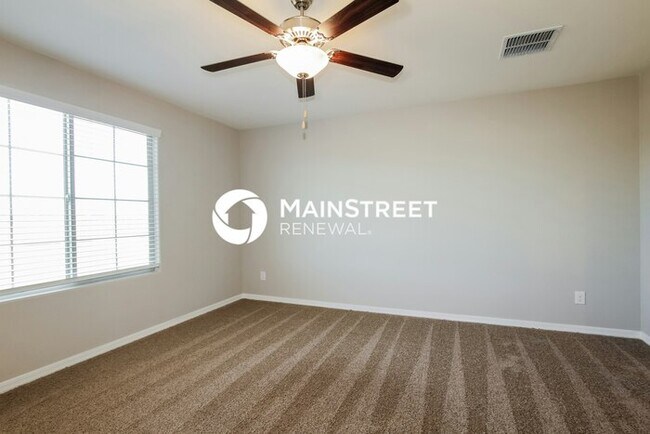 Building Photo - 4 Bedroom Pet-Friendly Home in Phoenix, AZ...
