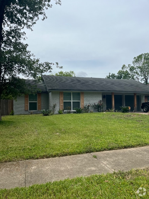 Building Photo - 1823 Shadow Bend Dr