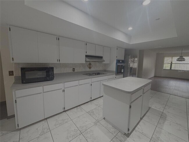 Building Photo - 6520 W Candier Ct