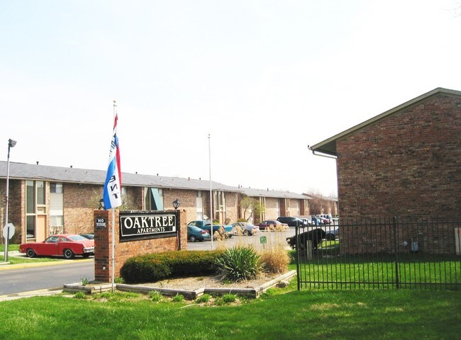 Building Photo - Oaktree