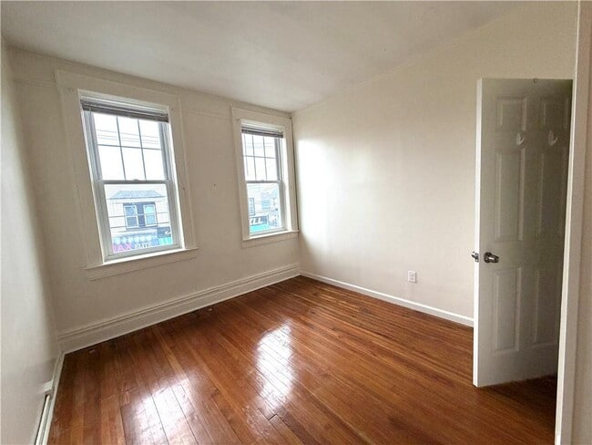 Building Photo - 90-16 Rockaway Beach Blvd