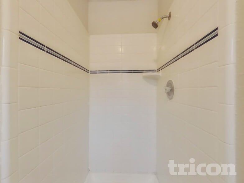 Building Photo - 4523 Mossygate Dr