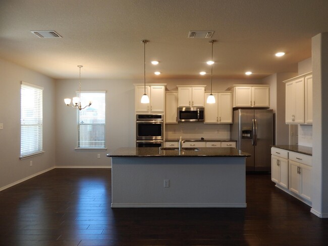 Building Photo - 1310 Stonewall Ridge