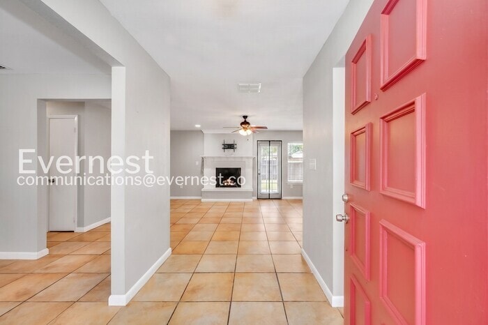 Building Photo - 502 El Camino Real S