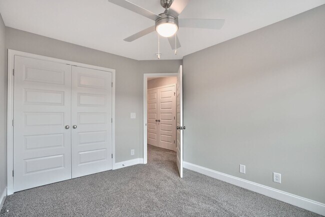 Building Photo - 68 Highland Blf Wy