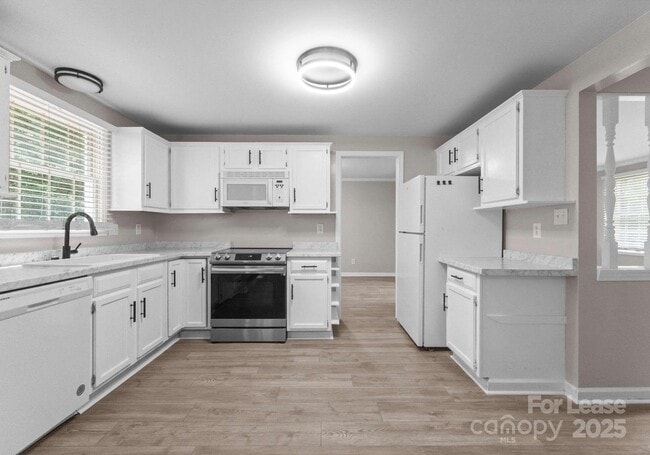 Building Photo - 7016 Wannamaker Ln