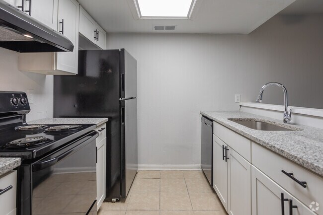 Kitchen - Royal Dutch Townhomes