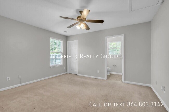 Building Photo - 106 Pine Needle Rd