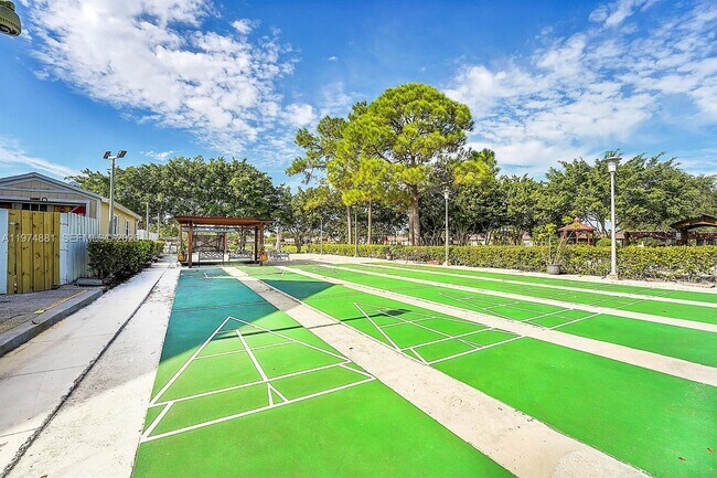 Building Photo - 405 Bennington Ln