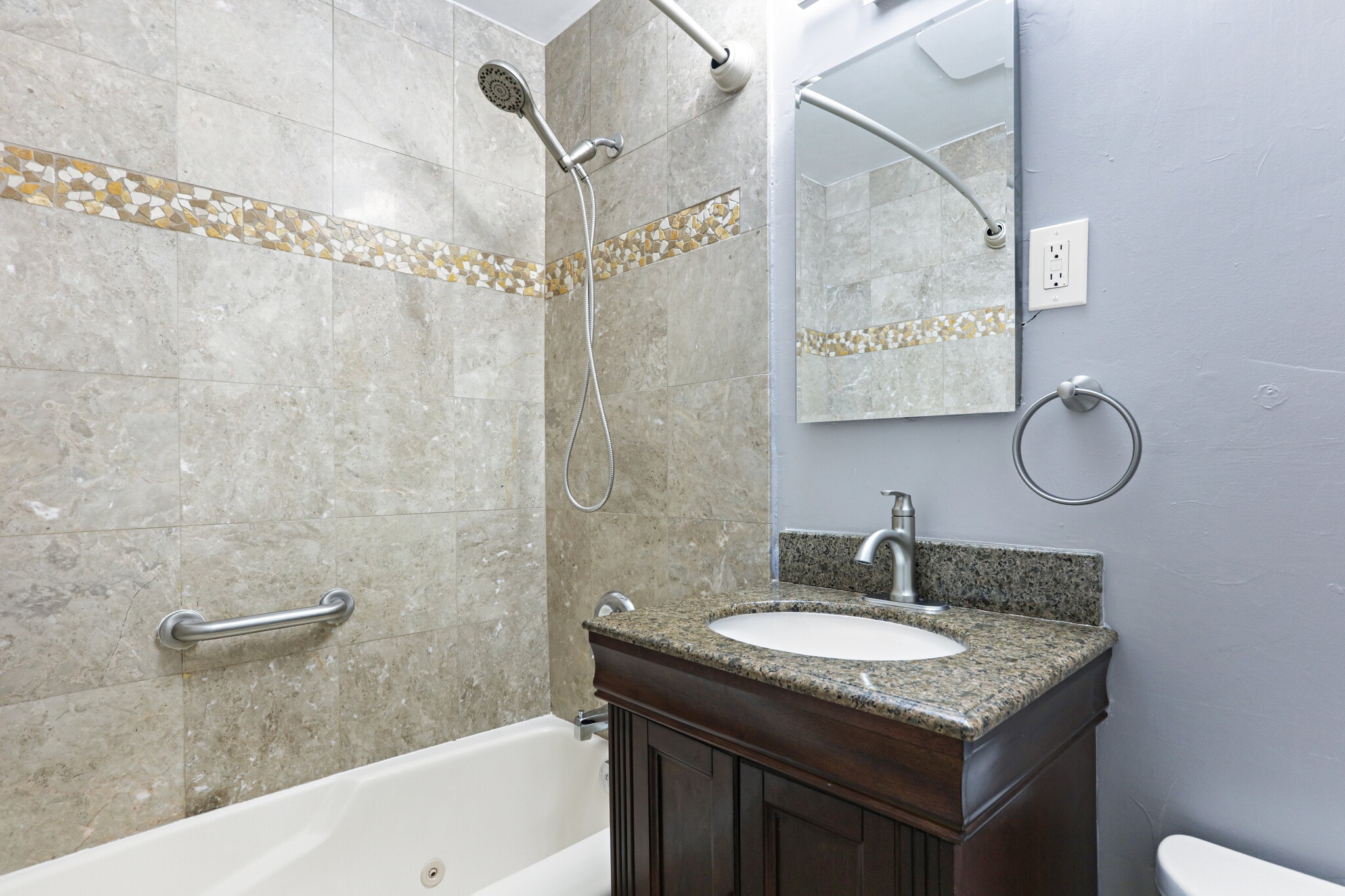 Bathroom - 917 E 28th St