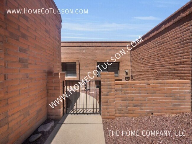 Building Photo - 1980 W Myrtlewood Ln