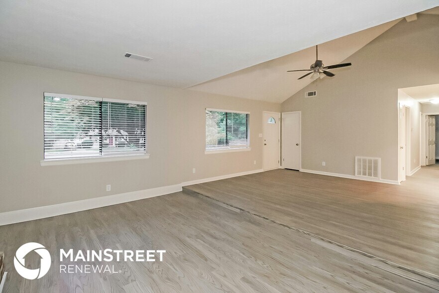 Building Photo - 10084 Silent Trail