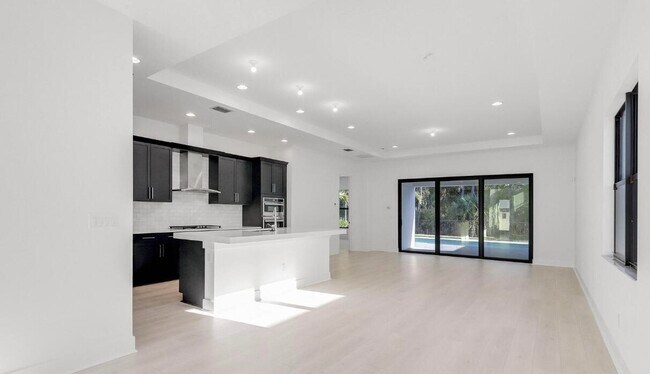 Building Photo - 13174 Artisan Cir
