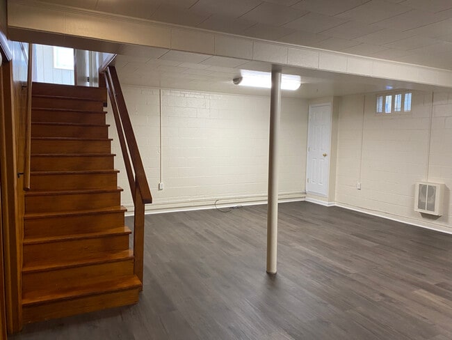 Building Photo - 1306 Vanceright Cir