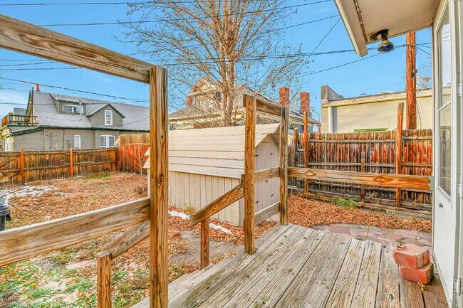 Building Photo - $2,900, 3-bed, 2 bath victorian home with a fenced yard and $300 off the first month's rent.
